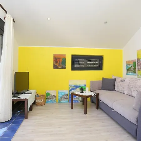 By The Sea Grebastica, - 19106 *